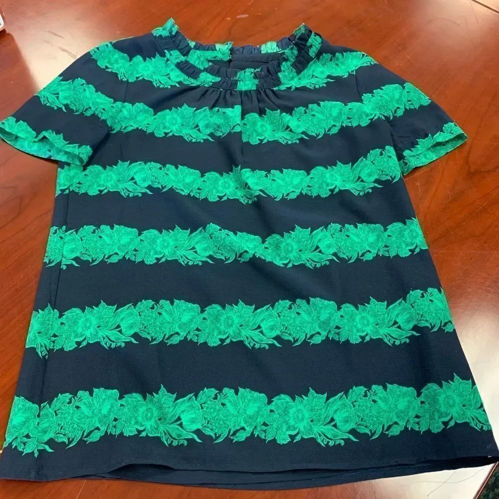 J Crew Ruffle Neck Short Sleeve Blouse sz 2